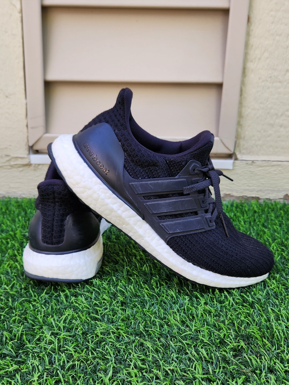 adidas Ultraboost 4.0 Women's Running Shoes Core Black/White, Size 8